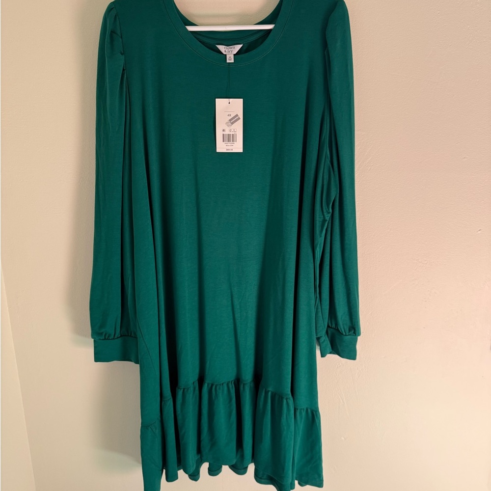Crown & Ivy Green Long Sleeve Dress